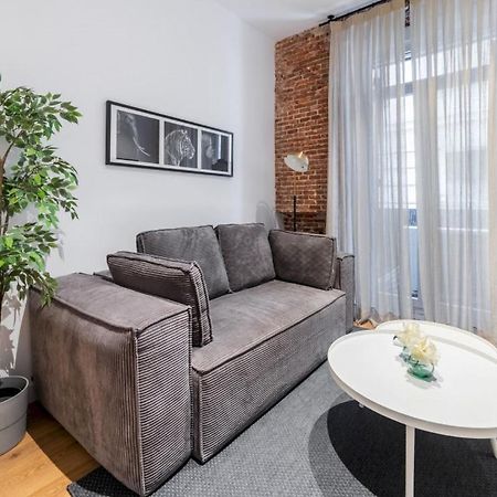 2 Bedrooms 1 Bathroom Furnished - Centro - Equipped & Stylish - Minty Stay Мадрид Екстериор снимка